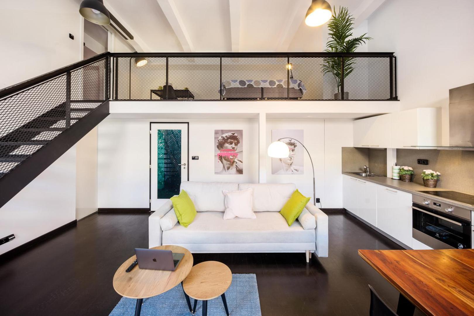 With Large Balcony, Parking Apartamento *