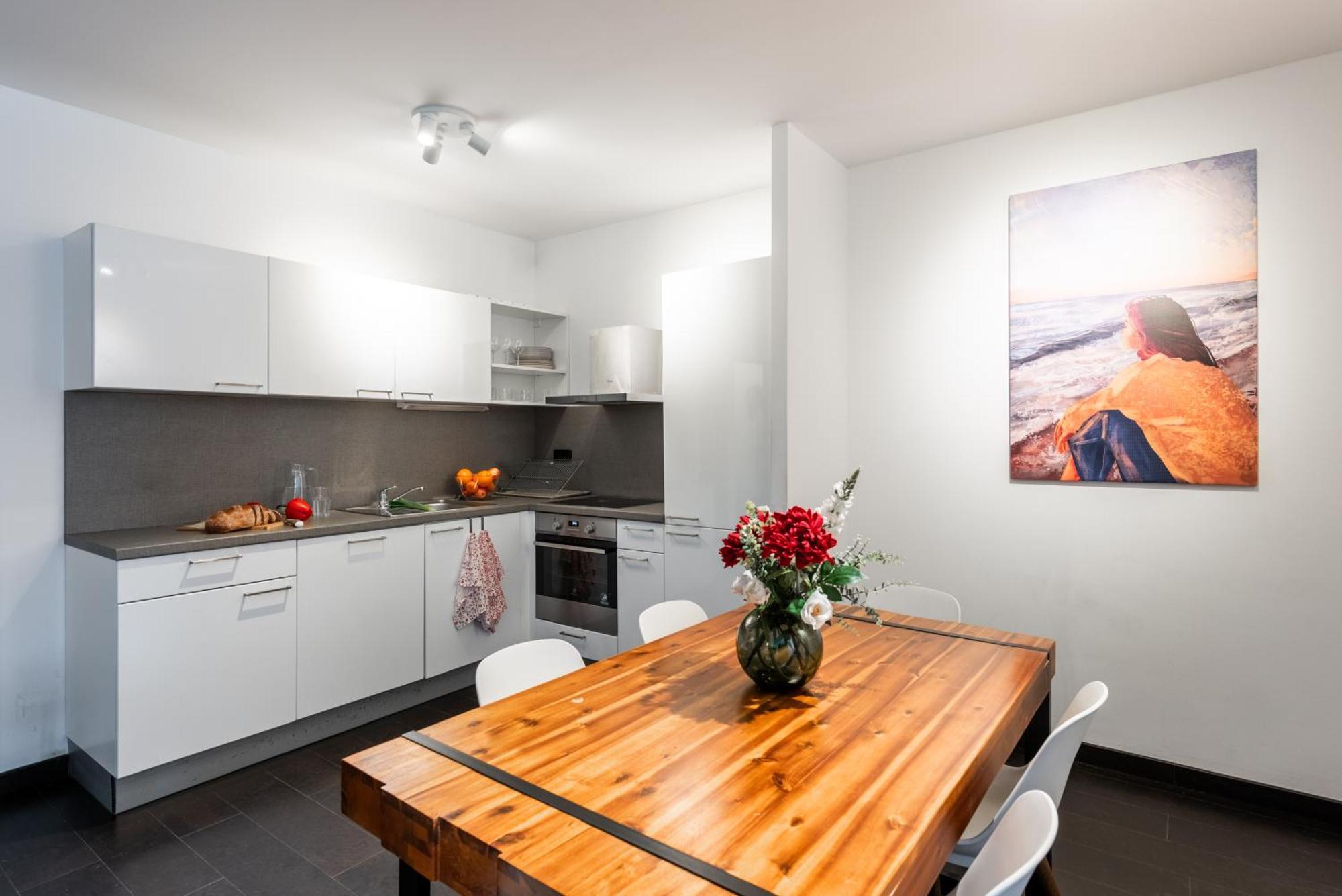 With Large Balcony, Parking Apartamento *